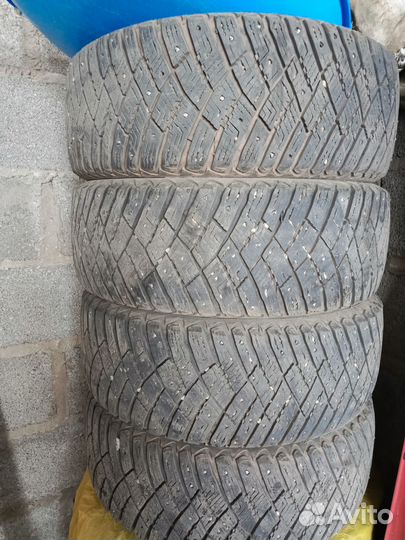 Goodyear Ultragrip Ice Arctic 205/55 R16