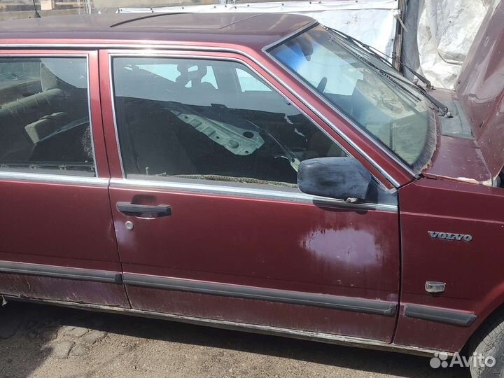 Дверь передняя правая volvo 740
