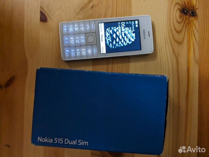 Телефон Nokia 515