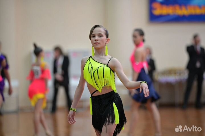 Бальные платья Ю1