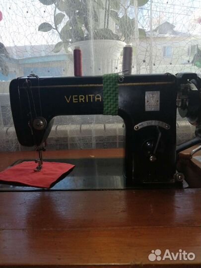 Швейная машина veritas