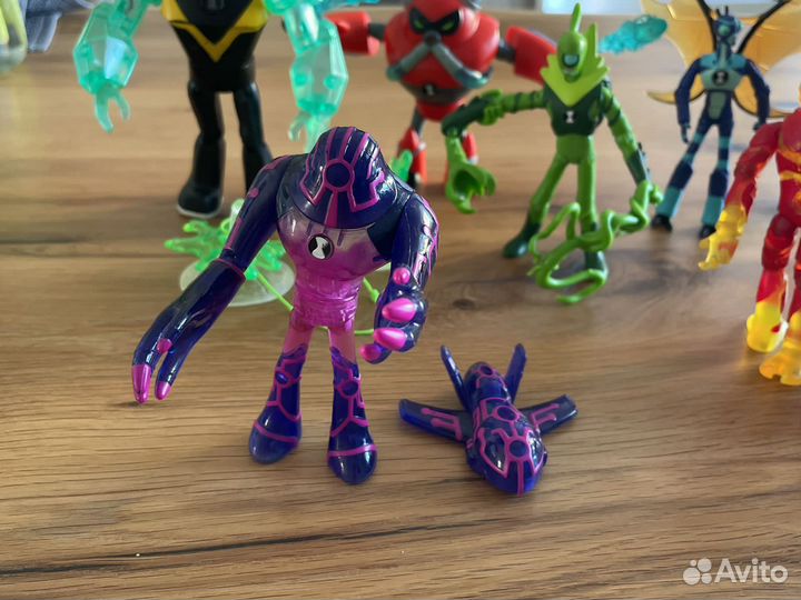 Игрушки из мультика Бен 10