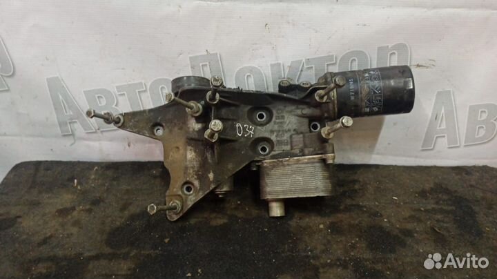 Кронштейн генератора Volkswagen Passat B6