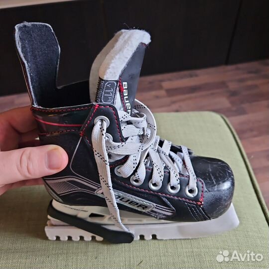 Коньки Bauer Vapor X300 YTH 11.0