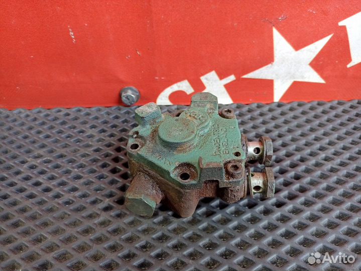 Насос топливный