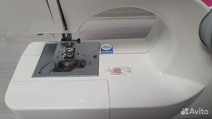 Швейная машинка Brother L-40