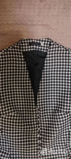 Костюм классический, очень шикарный, 42 размер