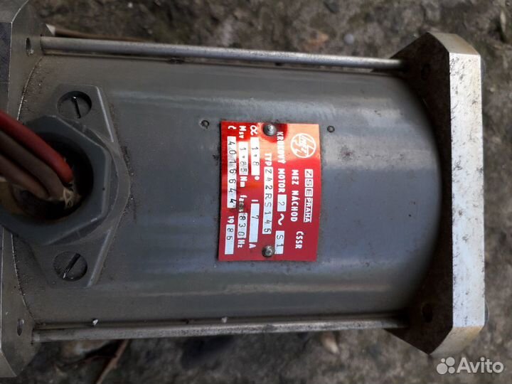 Шаговые двигатели