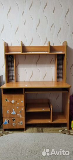 Компьютерный стол