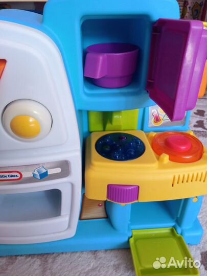 Игрушка кухня