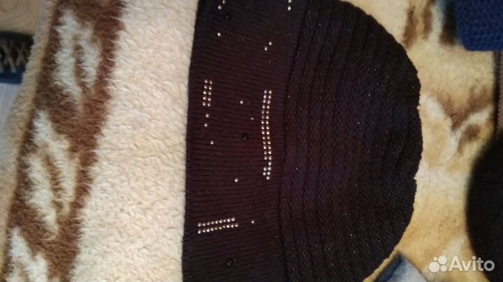 Много шапок (зима,осень,весна)