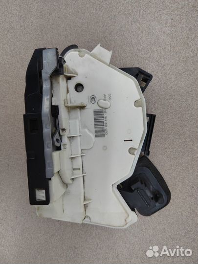Замок задний левый Seat, Skoda, VW 5K4839015Q