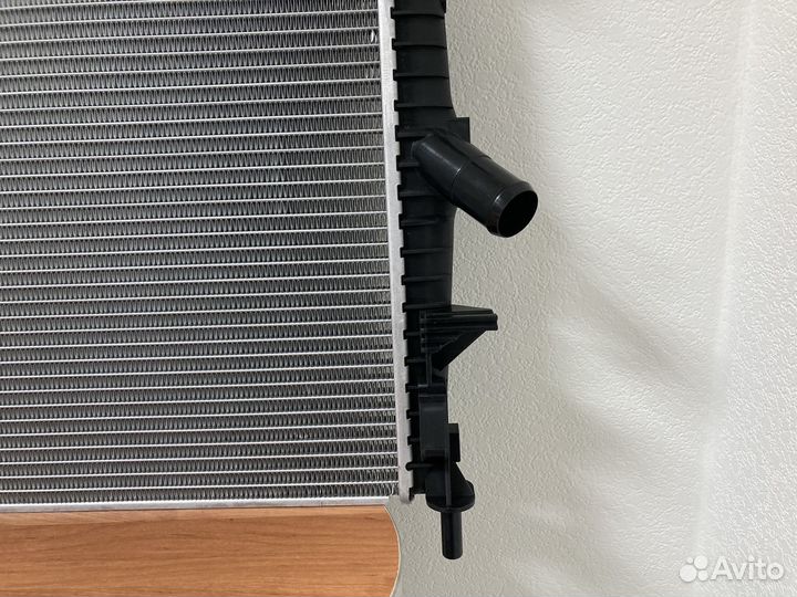 Радиатор охлаждения Форд Транзит 14