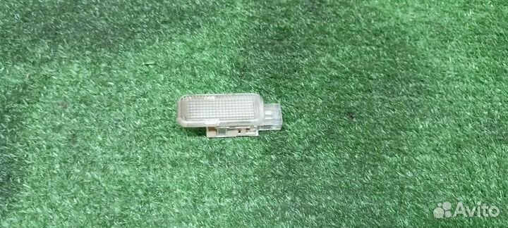 Плафон салонный Audi A8 D3 4E 2004-2010