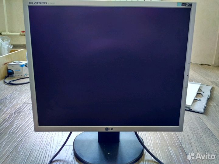 Монитор Lg flatron l1952s