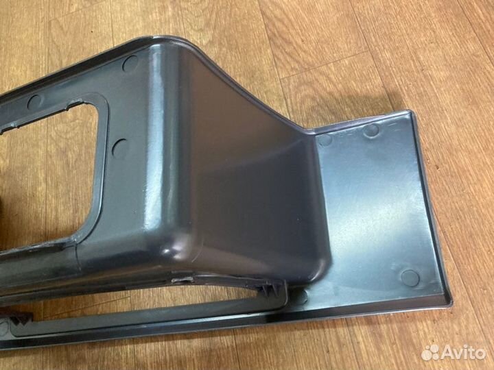 Подножка нижняя, входная (узкая кабина) правая Man