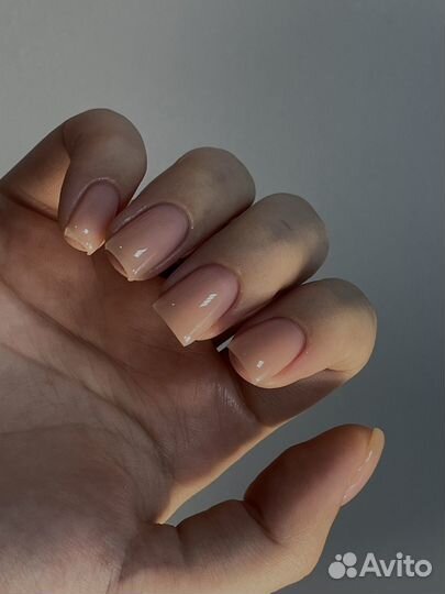 Маникюр и педикюр