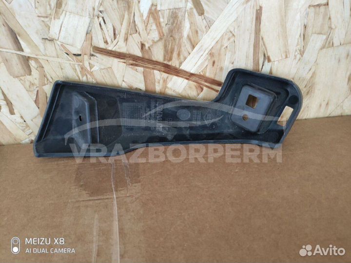 Кронштейн бампера заднего левый Renault Duster