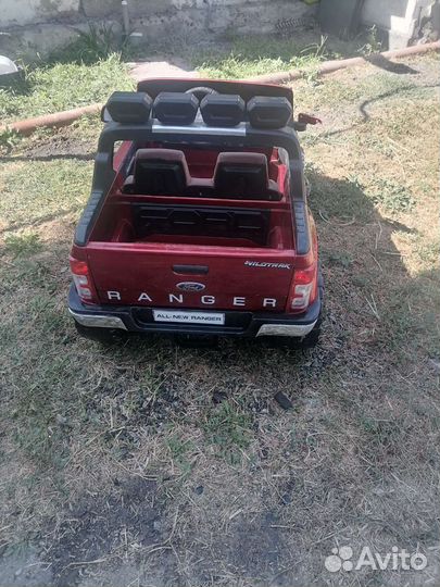 Детский электромобиль jeep