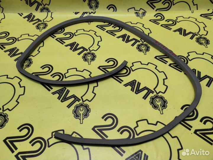 Уплотнитель проема двери передний правый Subaru