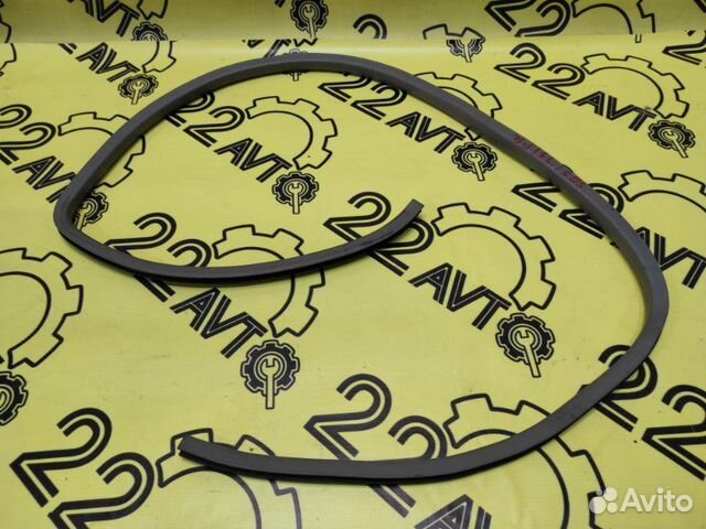 Уплотнитель проема двери передний правый Subaru