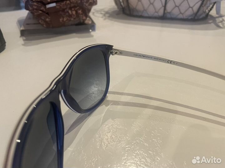 Солнцезащитные очки emporio armani