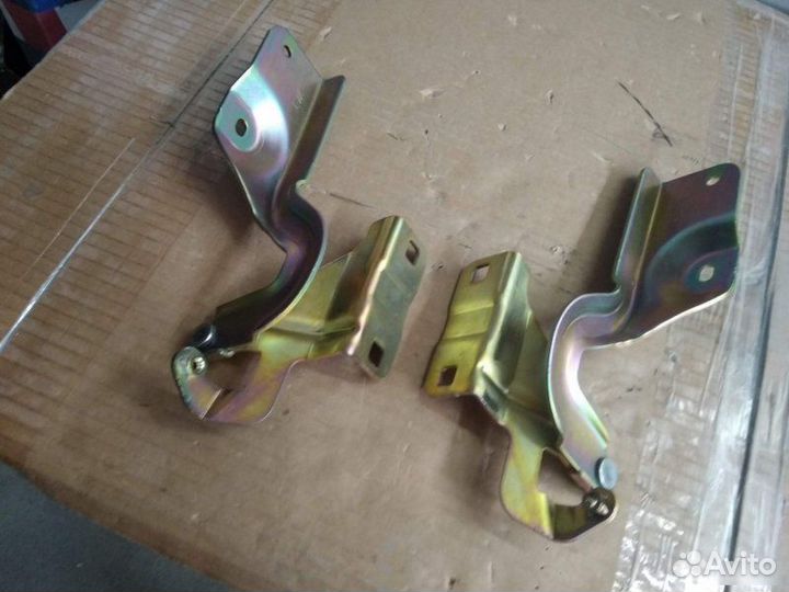 Петля капота Nissan Almera G15 2012-2014