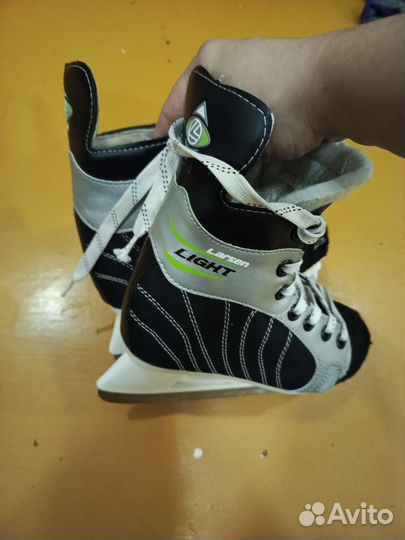 Коньки хоккейные Larsen