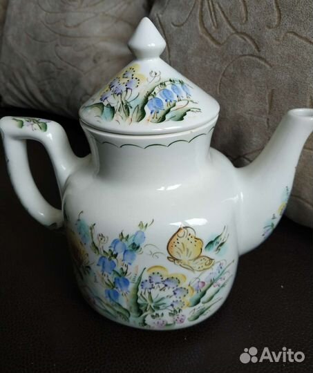 Заварочный чайник, сырная доска