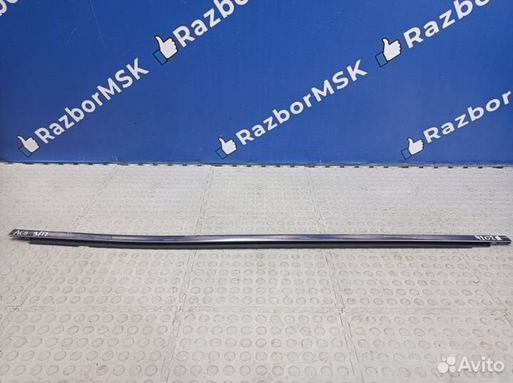 Уплотнитель стекла задний правый Renault Arkana