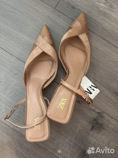 Босоножки женские