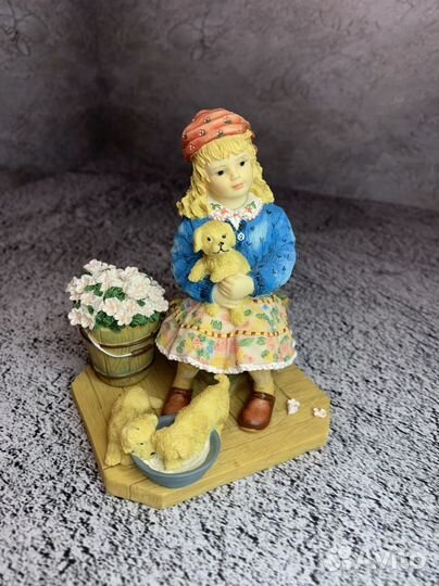 Леонардо коллекшн статуэтки. Кукла фарфоровая leonardo collection. Статуэтки кристины хаворт. Leonardo collection статуэтки. Фарфор leonardo collection статуэтка девочка с букетом.