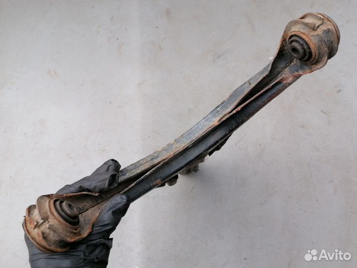 Рычаг подвески передний Audi 80 B3