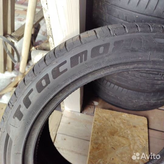 Tracmax X-Privilo TX3 245/45 R20