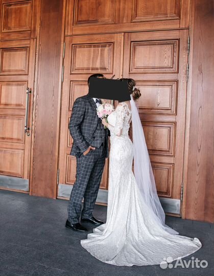 Свадебное сверкающее платье со шлейфом, торг