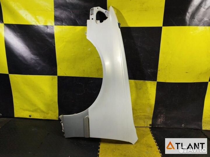 Крыло переднее левое toyota mark II