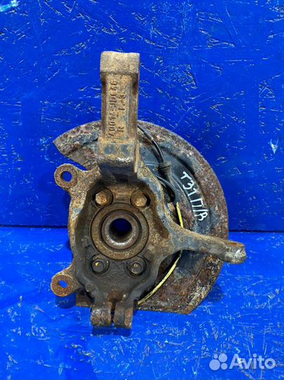 Кулак поворотный передний правый Nissan X-Trail