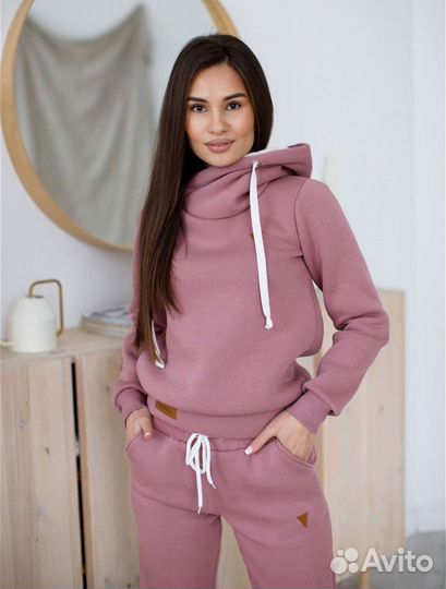 Спортивный костюм женский