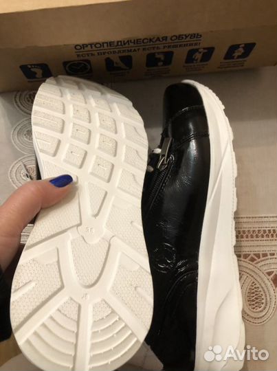Кроссовки женские ортопедические