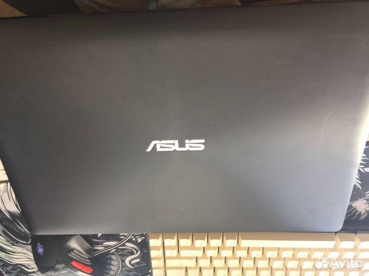 Ноутбук asus