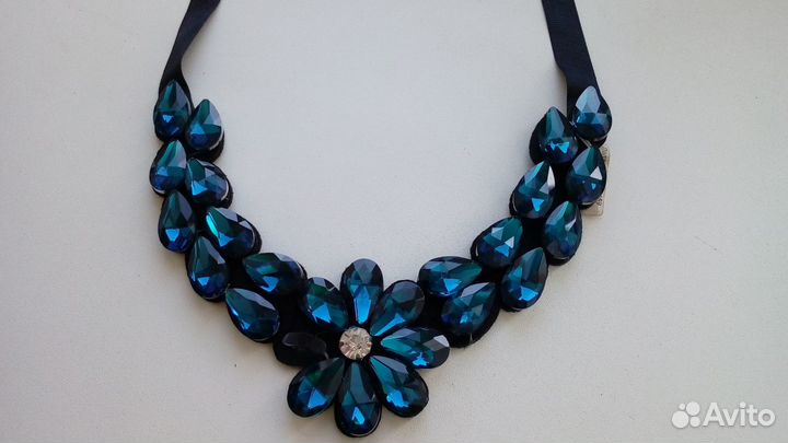 Женское украшение