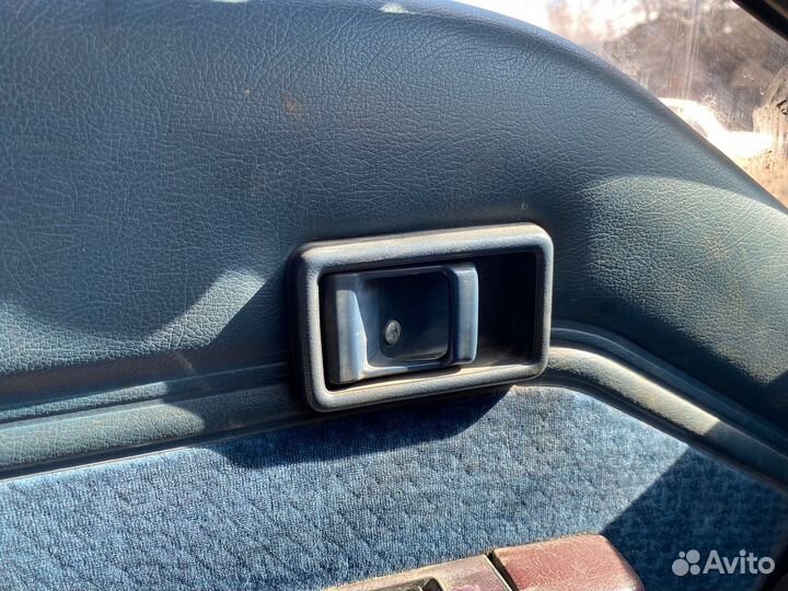 Ручки дверные внутренние Nissan Homy 4