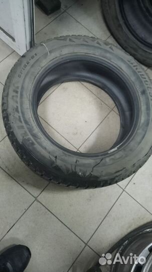 Bridgestone Blizzak Spike-01 225/65 R17 106T
