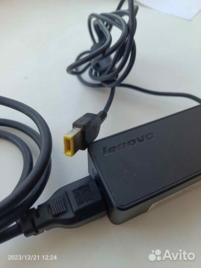 Продам блок питания Lenovo