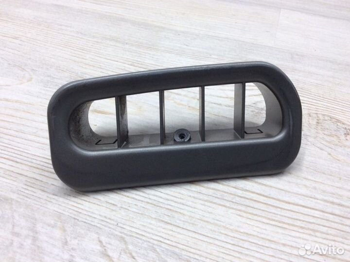 Дефлектор воздушный левый Bmw 7-Серия E65/E66