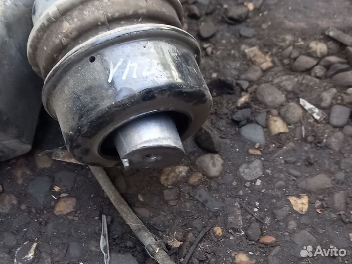 Подушка двигателя VW Phaeton 3D0199381