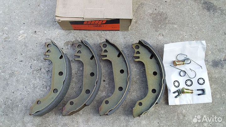 Ford Fiesta 76-83 Тормозные колодки задние