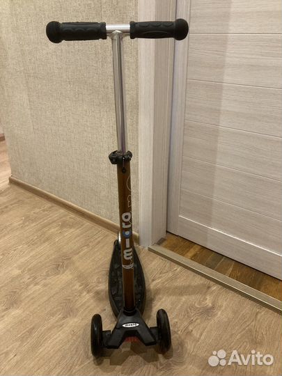 Самокат трехколесный