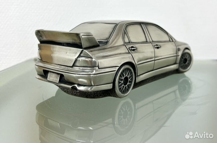 Скульптура олово Mitsubishi Compulsion Gallery