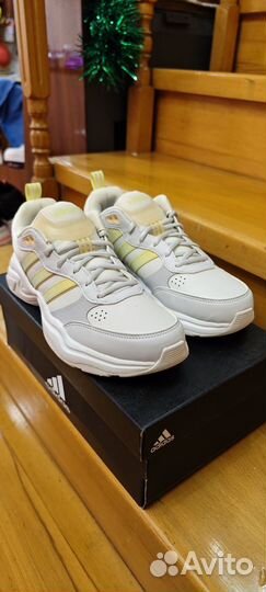 Кроссовки Adidas 39 размер оригинал